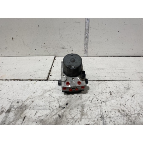 Subaru Outback ABS Module B4A 09/2003-08/2009