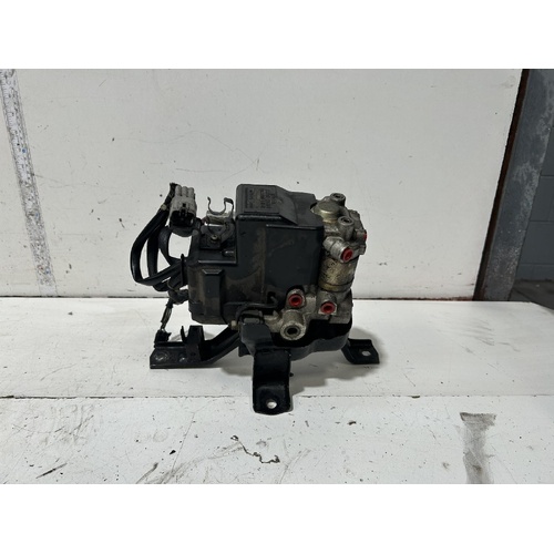Toyota Previa ABS Pump / Module 1991-1999