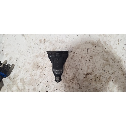Hyundai ILoad Left Rear Upper Door Roller TQ 11/2007-03/2021