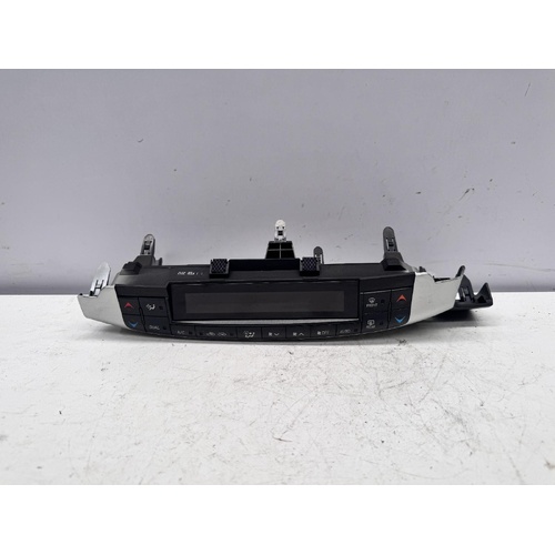 Lexus CT200H Heater Controls ZWA10 03/2011-08/2021