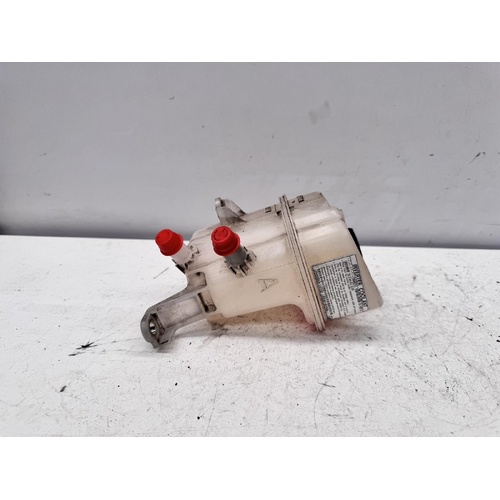 Lexus CT200H Overflow Bottle ZWA10 12/2010-10/2012