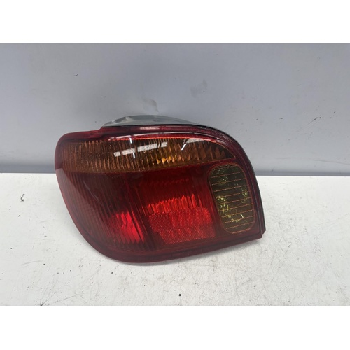 Toyota Echo Left Tail Light NCP10 10/2002-09/2005