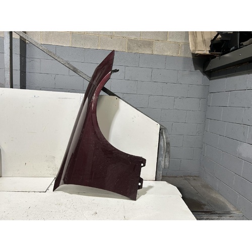 Mercedes CLS Class Right Guard C219 / CLS 350 04/2005-05/2011