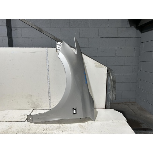 Lexus CT200h Left Guard ZWA10 12/2010-2020