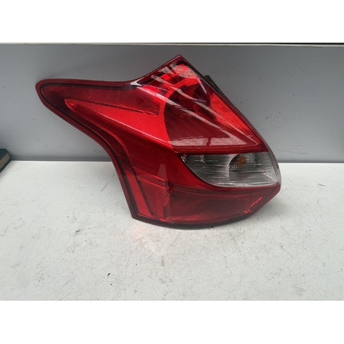 Ford Focus Left Tail Light LW 05/2011-08/2015