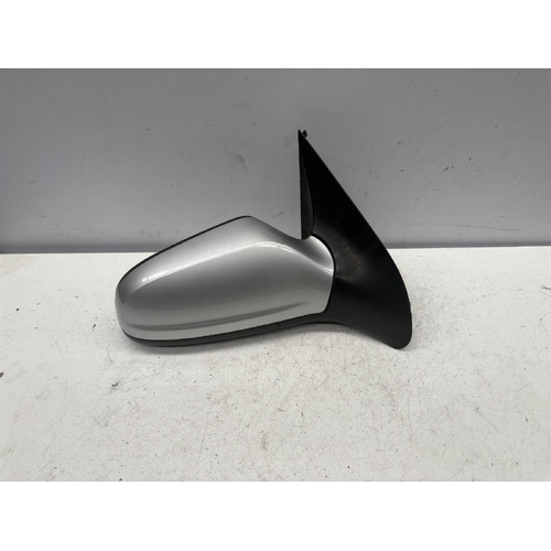 Holden Astra Right Door Mirror AH 10/2004-08/2009
