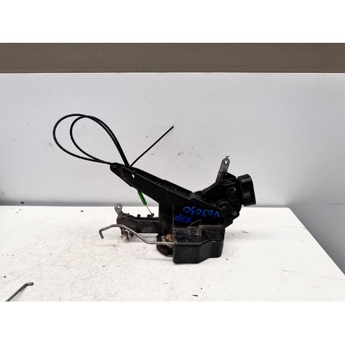 Toyota Corolla Right Front Door Lock Mechanism ZZE122 12/2001-06/2007