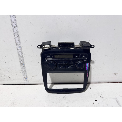 Toyota Kluger Heater Controls MCU28 01/2001-04/2007