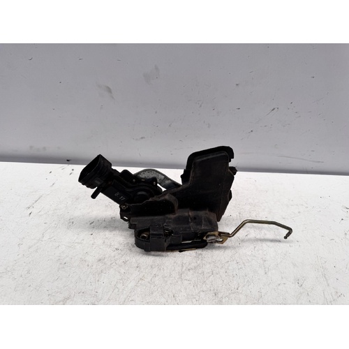 Toyota Camry Left Front Door Lock Mechanism MCV20 08/1997-08/2002