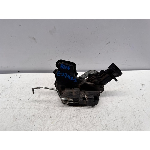 Toyota Camry Right Front Door Lock Mechanism MCV20 08/1997-08/2002