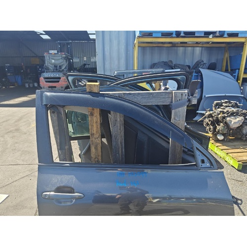 Toyota Kluger Right Front Door Glass GSU40 05/2007-02/2014