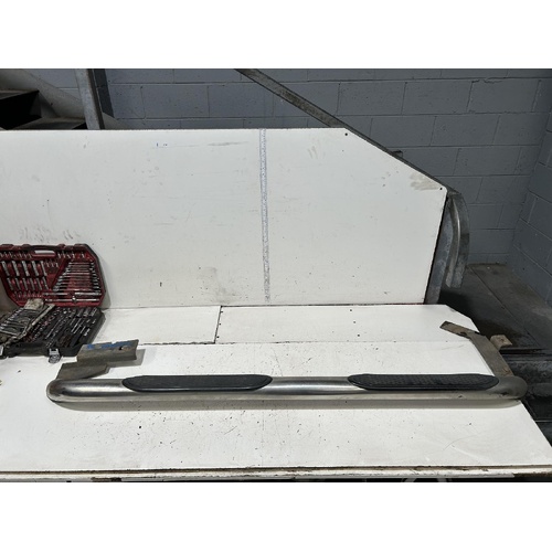 Toyota Kluger Right Side Step MCU28 01/2001-04/2007