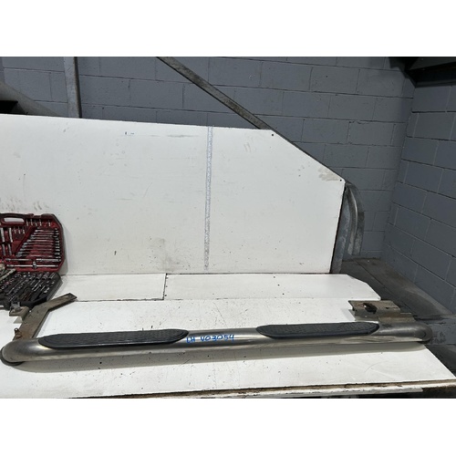 Toyota Kluger Left Side Step MCU28 01/2001-04/2007
