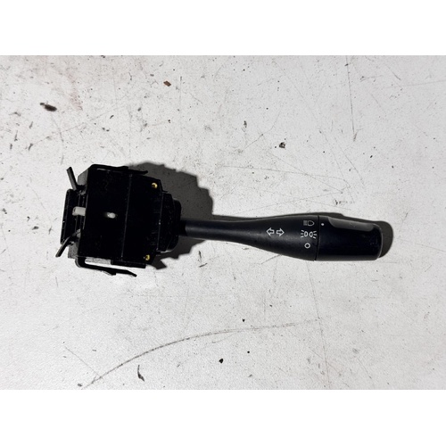 Mitsubishi 380 Flasher Switch DB 09/2005-03/2008 