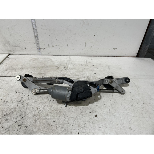 Toyota Corolla Front Wiper Assembly ZRE152 03/2007-09/2012