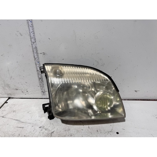 Nissan XTRAIL Right Head Light T30 10/2001-09/2007