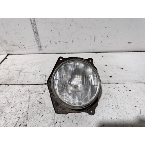 Toyota Hiace Right Head Light RH11 09/1968-04/1977