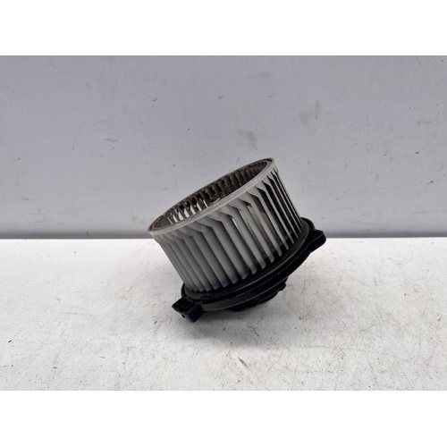 Toyota Prado Heater Fan Motor VZJ95 08/1999-01/2003
