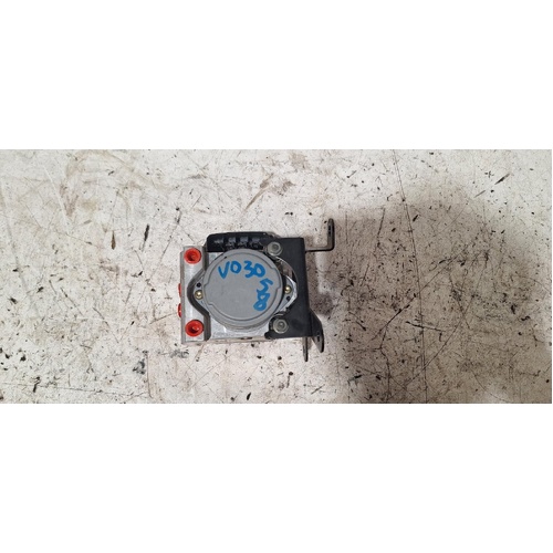 Toyota Corolla ABS Pump / Module ZZE122 12/2001-06/2007