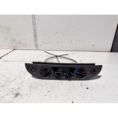 Toyota Camry Heater Controls ACV36 08/2002-05/2006