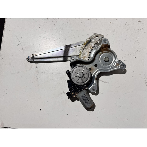 Mitsubishi Triton Left Rear Door Window Regulator MN 07/2006-04/2015