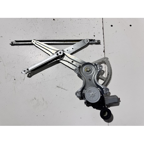 Toyota Corolla Left Front Door Window Regulator ZRE152 03/2007-10/2013