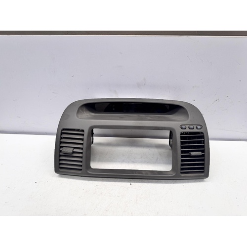 Toyota Camry Dash Vents MCV36 08/2002-05/2006