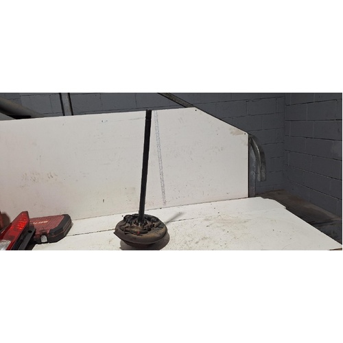 Toyota Prado Right Rear Axle GRJ120 02/2003-10/2009