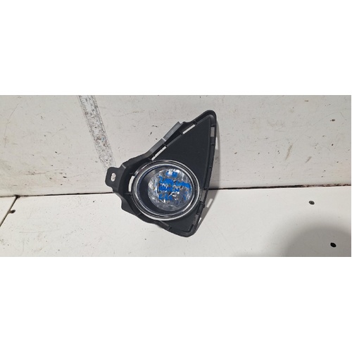 Toyota Corolla Right Corner Light ZRE182 08/2012-03/2015