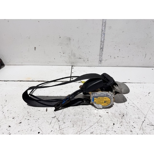 Toyota Corolla Right Front Seat Belt ZZE123 12/2001-06/2007