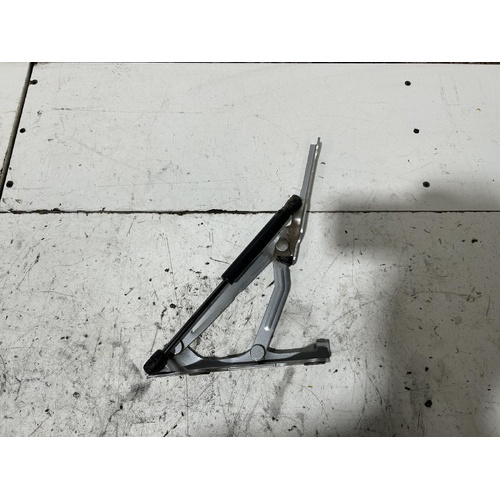 Subaru Liberty Left Bootlid Hinge / Strut 6th Gen 08/2014-04/2021