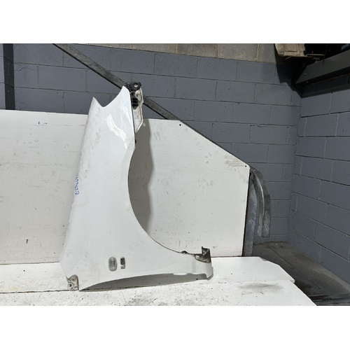 Toyota Corolla Right Guard ZZE122 04/2004-06/2007