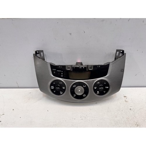Toyota RAV4 Heater Controls ACA33 11/2005-09/2008
