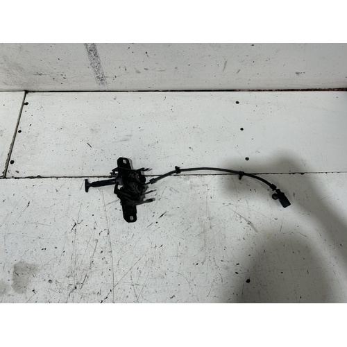Volkswagen Beetle Bonnet Lock 9C 01/2000-09/2005