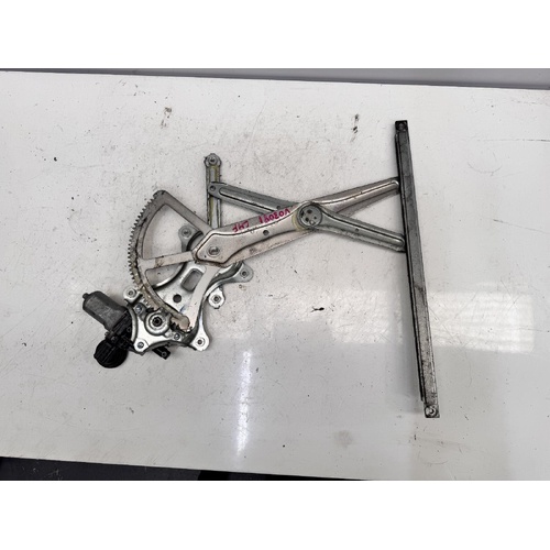 Toyota Hilux Left Front Window Regulator KUN26 03/2005-08/2015