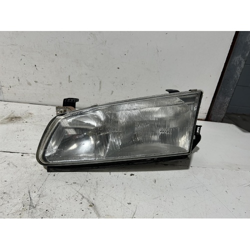 Toyota Camry Left Head Light MCV20 08/1997-09/2000