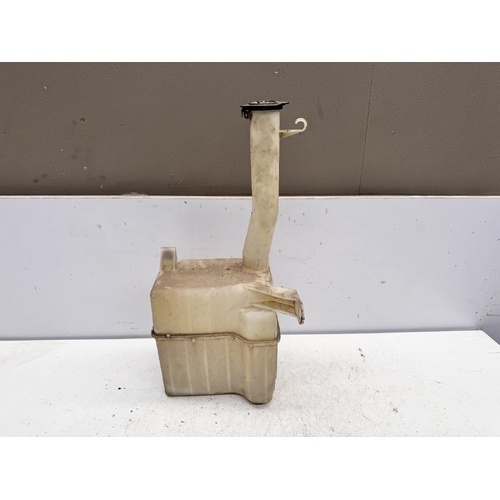 Toyota Camry Washer Bottle MCV36 08/2002-05/2006