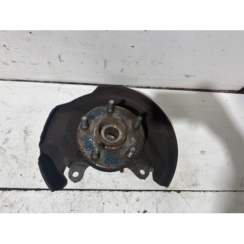 Toyota Celica Right Front Hub Assembly ST162 11/1985-12/1989