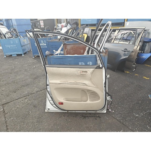 Toyota Avensis Left Front Door Trim ACM20 12/2001-12/2010