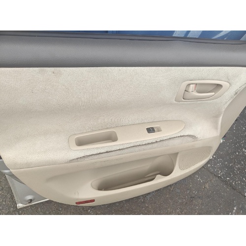 Toyota Avensis Left Front Window Switch ACM20 12/2001-12/2010