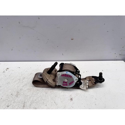 Toyota Landcruiser Right Rear 2nd Row Seat Belt UZJ100 01/1998-10/2007