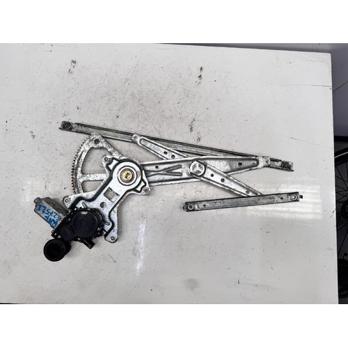 Toyota Camry Right Front Window Regulator MCV36 08/2002-05/2006