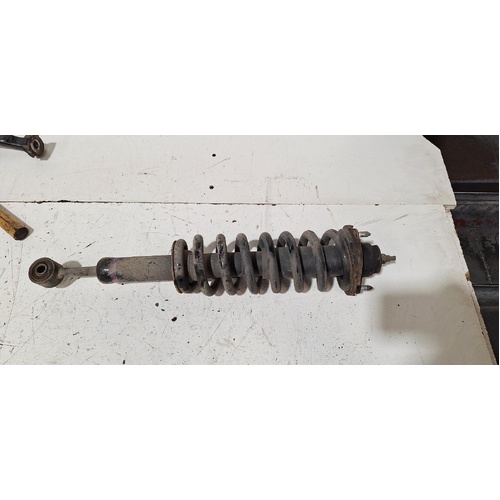 Toyota Hilux Right Fornt Strut KUN26 03/2005-08/2015