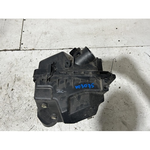 Toyota Camry Air Cleaner Box with Air Flow Meter MCV36 08/2002-05/2006