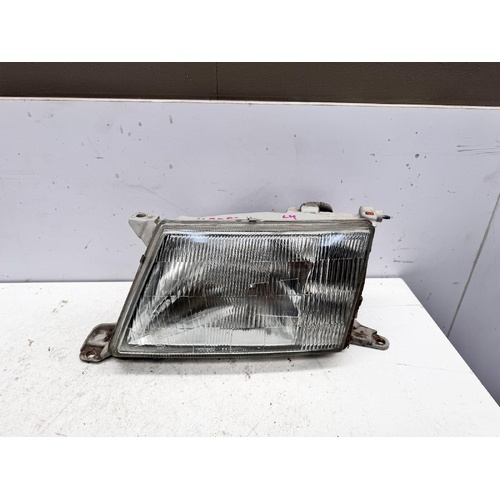 Lexus LS400 Left Head Light UCF20 11/1994-12/1997