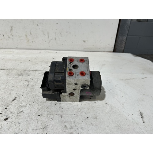 Toyota Camry ABS Pump / Module MCV20 08/1997-08/2002