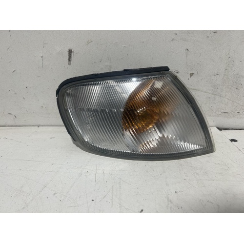 Nissan Pulsar Right Corner Light N15 10/1995-02/1998