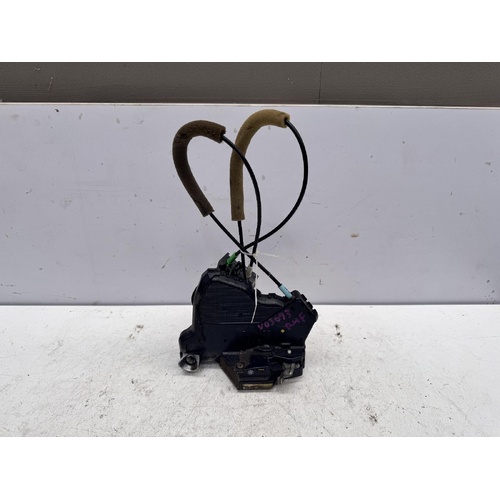 Toyota Corolla Right Front Door Lock Mechanism ZZE123 12/2001-06/2007