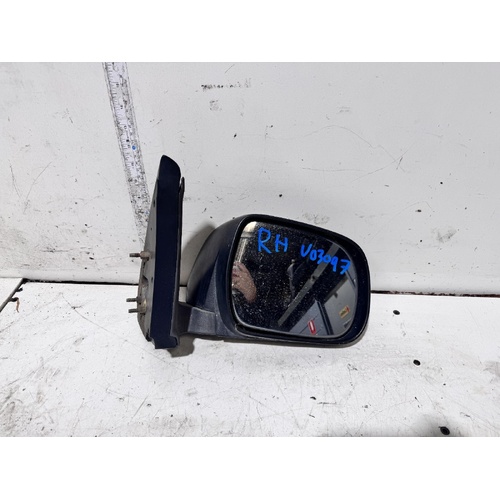 Toyota Hilux Right Door Mirror GGN15 03/2005-08/2015