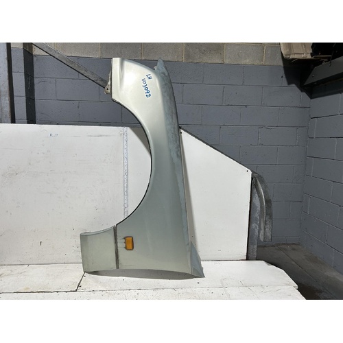 Lexus LS400 Left Guard UCF20 11/1994-11/1997